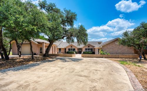 585 Oak Bend Dr, Bandera, TX, 78003-4039 | Card Image
