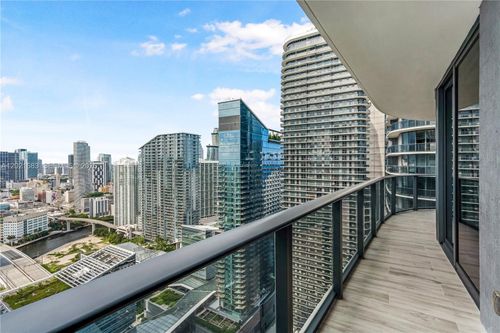 4001-55 Sw 9th St, Miami, FL, 33130-3990 | Card Image