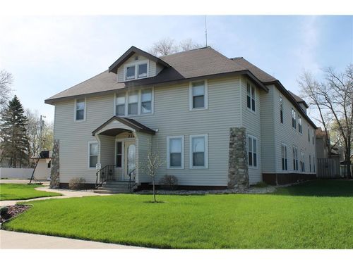 222 9th Avenue W, Alexandria, MN, 56308 | Card Image