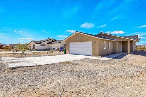 74864 Aladdin Dr, 29 Palms, CA, 92277-3903 | Card Image