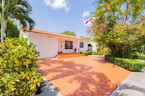 41 Campina Ct, Coral Gables, FL, 33134-1811 | Card Image