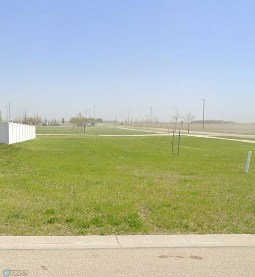 2310 44th St S, Moorhead, MN, 56560-4790 | Card Image