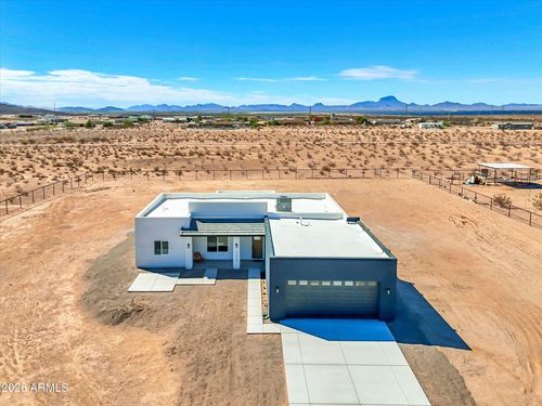 35335 W Mcneil St, Arlington, AZ, 85322 | Card Image