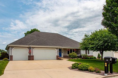 8160 S Lakeview Drive, Franklin, WI, 53132 | Card Image