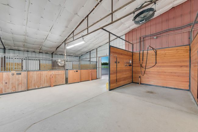 Stables and Wash Bay | Image 33