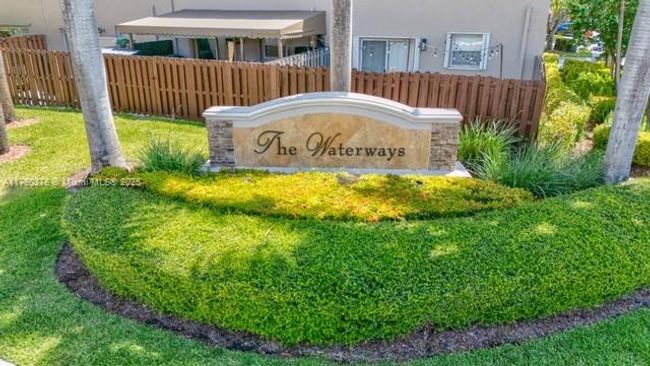 9346 Sw 221 St St, Townhouse with 3 bedrooms, 3 bathrooms and null parking in Cutler Bay FL | Image 26