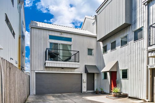 2614 Chenevert St, Houston, TX, 77004-1215 | Card Image