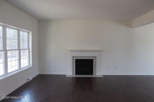 37 Jack Dr, House other with 3 bedrooms, 3 bathrooms and 4 parking in Mechanicville NY | Image 17