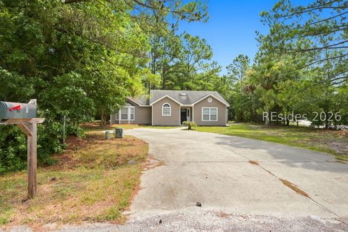 8 Star Magnolia Dr, Beaufort, SC, 29907-2580 | Card Image