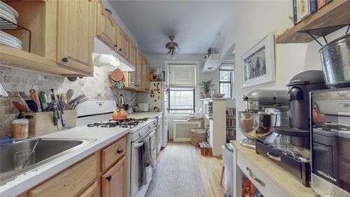 apt-f7-72 Austin St, Forest Hills, NY, 11375-5376 | Card Image