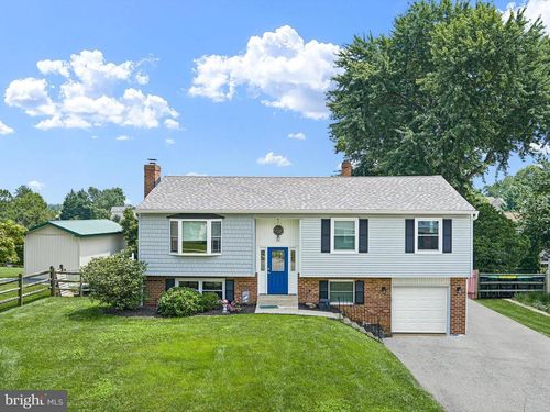 327 Mitchell Dr, Wilmington, DE, 19808-1357 | Card Image