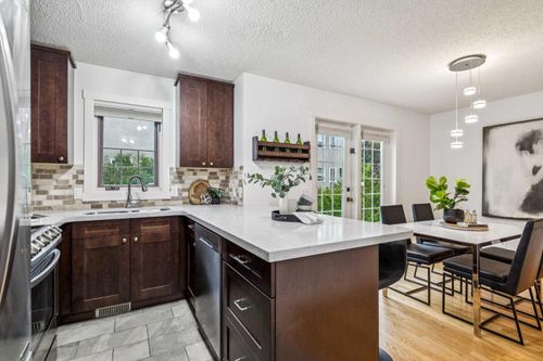 1110 14 Ave Sw, Calgary, AB, T2R0P2 | Card Image