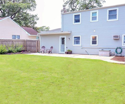 594 Central Ave, Massapequa, NY, 11758-4518 | Card Image
