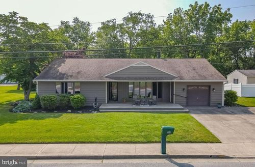 100 Salem Dr, PENNSVILLE, NJ, 08070-2930 | Card Image