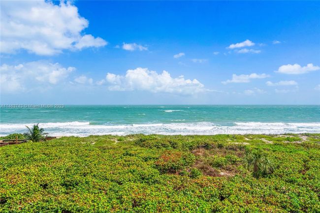 405 - 3870 N Highway A1a, Condo with 2 bedrooms, 2 bathrooms and null parking in Hutchinson Island FL | Image 35
