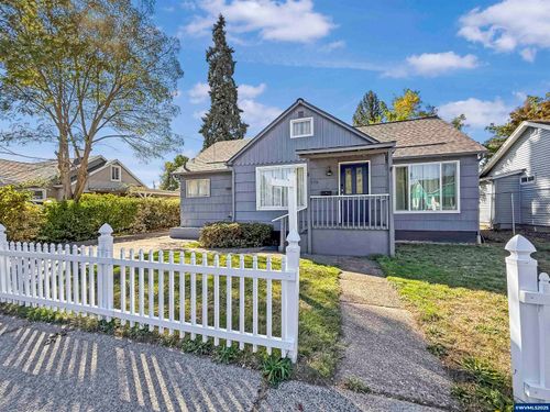 575 25th St Se, Salem, OR, 97301-5025 | Card Image