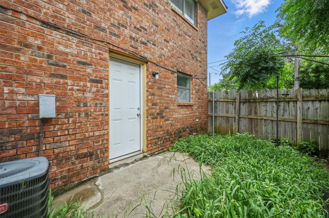3048 Tudor Ln, Townhouse with 2 bedrooms, 2 bathrooms and null parking in Irving TX | Image 18