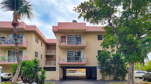 308-3522 Ne 171st St, North Miami Beach, FL, 33160-3039 | Card Image