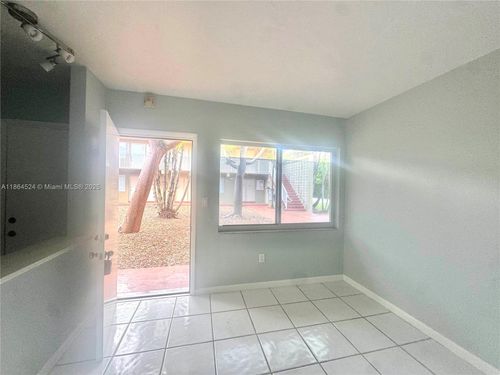 apt-2-6310 Sw 79th St, South Miami, FL, 33143-4974 | Card Image