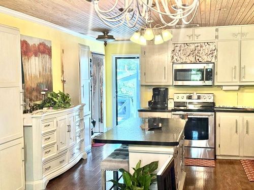 170 Crestwood Dr, Burkeville, TX, 75932-2203 | Card Image