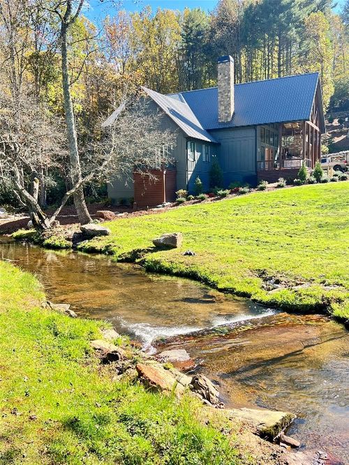 159 Comanche Rd, Cullowhee, NC, 28723-6605 | Card Image