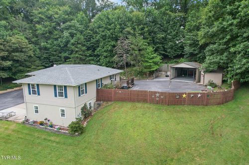 120 Elizabeth Ann Cir, Bluff City, TN, 37618-1868 | Card Image