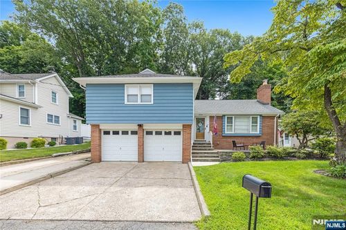 13 15 East Street, Wanaque, NJ, 07465 | Card Image