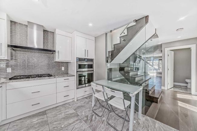 1808 8 Street Sw, Home with 4 bedrooms, 3 bathrooms and 2 parking in Calgary AB | Image 5