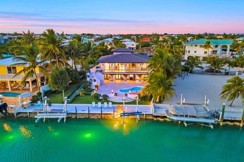 210 W Seaview Cir, Duck Key, FL, 33050-3836 | Card Image