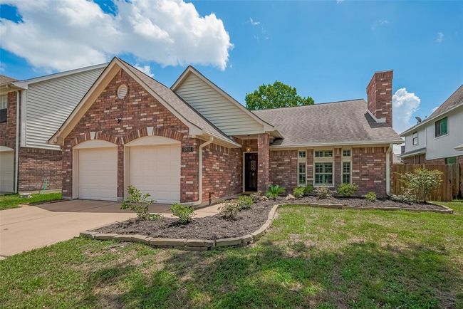 5814 N Magazine Cir, House other with 3 bedrooms, 2 bathrooms and 2 parking in Houston TX | Image 4