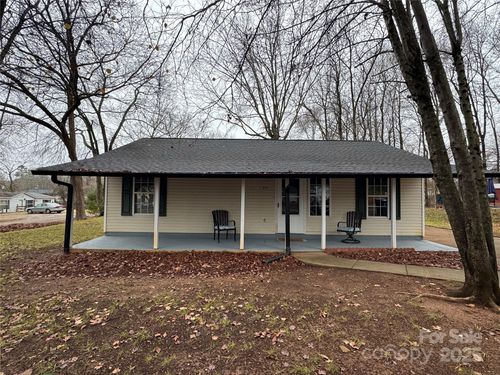 915 Reeves St, Salisbury, NC, 28144-5623 | Card Image