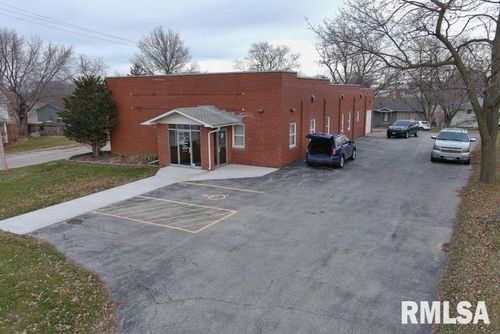 1001 Division St, Orion, IL, 61273-7715 | Card Image