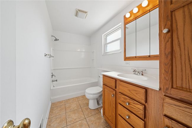 304 E Patty Ln, House other with 3 bedrooms, 2 bathrooms and 1 parking in Monroeville PA | Image 16