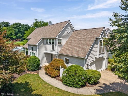 2975 Waterford Dr, Twinsburg, OH, 44087-2691 | Card Image