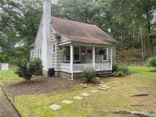 32 Horseshoe Rd, Wilton, CT, 06897-3402 | Card Image