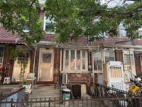 824 53rd St, Brooklyn, NY, 11220-2912 | Card Image
