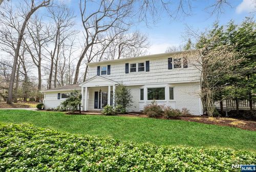 44 Deerfield Ter, Mahwah, NJ, 07430-2823 | Card Image