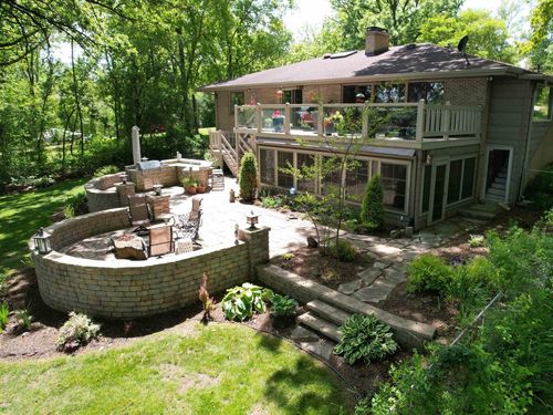 2107 S Pow Wow Trl, Beloit, WI, 53511-2037 | Card Image