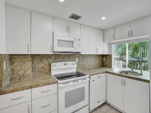 apt-114-9401 Sw 4th St, Miami, FL, 33174-2020 | Card Image