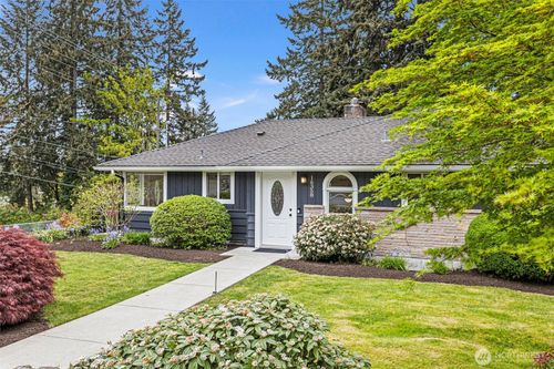 16358 Ashworth Avenue N, Shoreline, WA, 98133 | Card Image