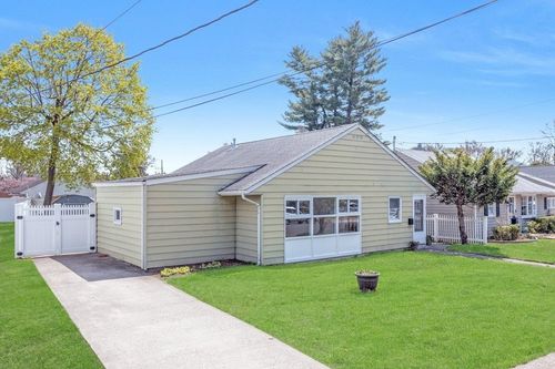 191 Howard Ave, Rochelle Park, NJ, 07662-3509 | Card Image