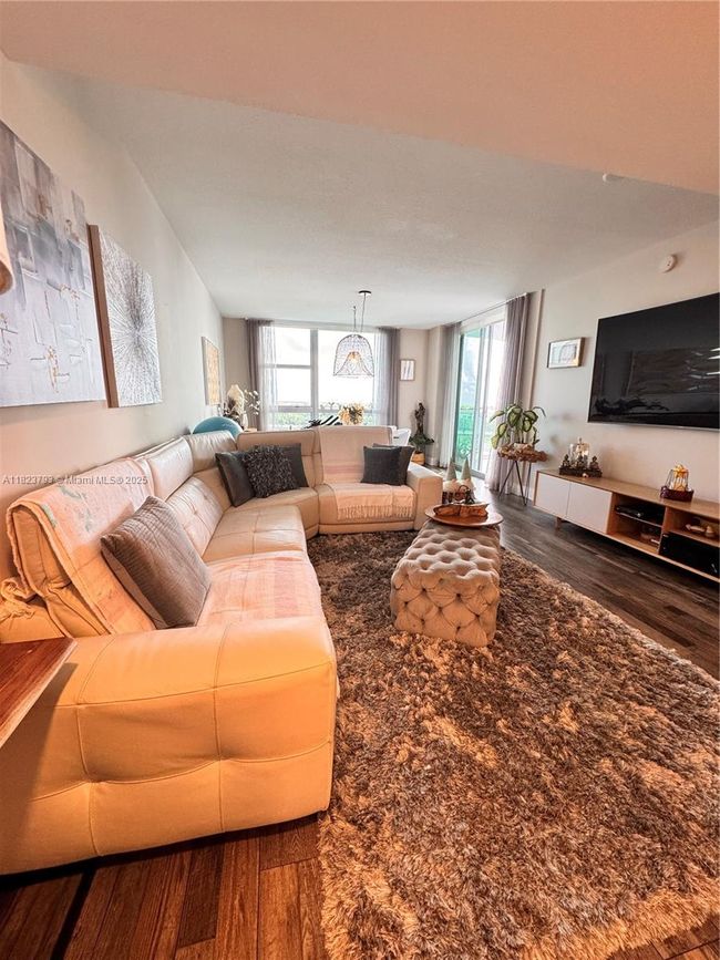 APT-908S - 2681 N Flamingo Rd, Condo with 3 bedrooms, 3 bathrooms and null parking in Sunrise FL | Image 22