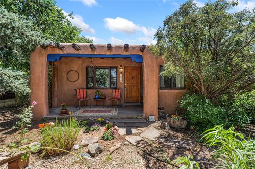 1820 Kiva Rd, Santa Fe, NM, 87505-3313 | Card Image