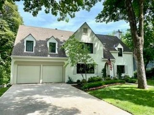 6445 Overbrook Rd, Mission Hills, KS, 66208-1939 | Card Image