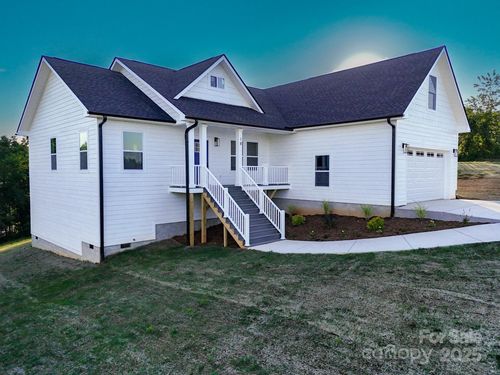18 Cadydid Dr, Leicester, NC, 28748-0359 | Card Image