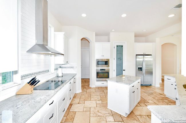 521 Saxet Trl, House other with 3 bedrooms, 2 bathrooms and null parking in Spring Branch TX | Image 8
