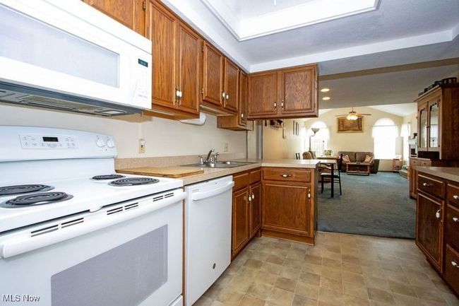 4331 Hunters Chase Ln, Condo with 2 bedrooms, 2 bathrooms and null parking in Wooster OH | Image 5