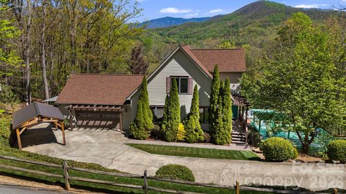 144 Hilltop Rd, Black Mountain, NC, 28711-2620 | Card Image