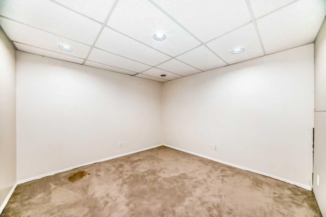 207 Coachway Rd Sw, House other with 3 bedrooms, 3 bathrooms and 2 parking in Calgary AB | Image 40