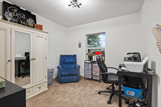 View of carpeted home office | Image 25